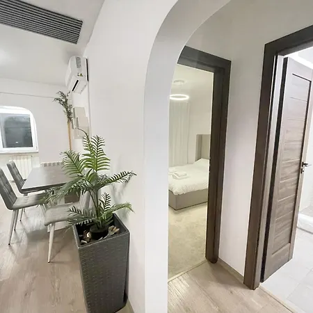 Nubia Modern Apartment Craiova Exterior photo